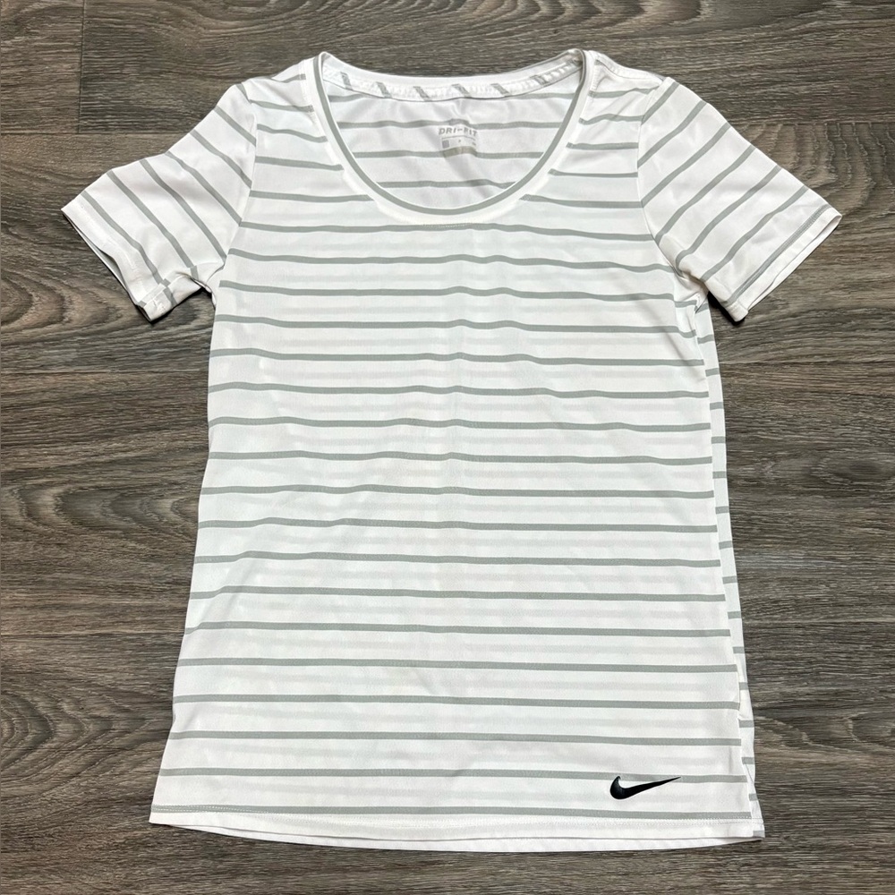 Size XS Nike Dri-Fit Workout T-Shirt